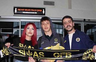 Fenerbahçe’ye Sivas’ta coşkulu karşılama!