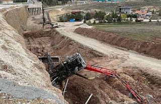 Freni boşalan kamyon dehşet saçtı: 1 ölü, 1...
