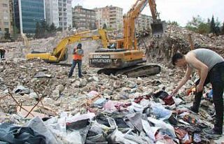 Galeri İş Merkezi enkazında kalan 3 milyon değerindeki...