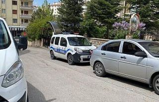 Genç kadın kendini asarak yaşamına son verdi