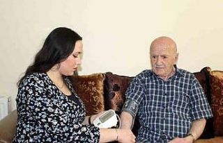 Genç kadın yaptığı girişimle yaşlıların yaşamına...