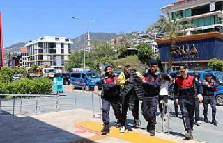 Göçmen kaçakçılarından gazetecilere "Terörist...