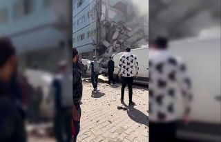 Güngören’de metruk bina çöktü, 1 bir kişi...