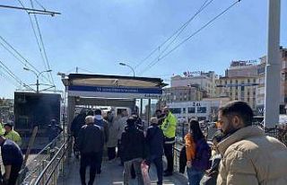 Güngören’de tramvay raydan çıktı