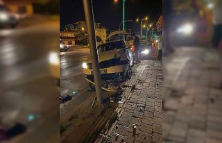 Hastane dönüşü kaza yapan polis, hayatını kaybetti