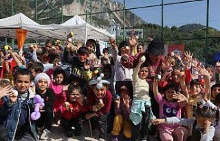 Hataylı depremzede çocuklar ‘Çocuk Şenliği’ni...