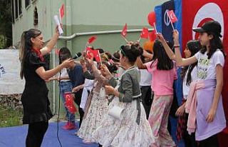 Hataylı öğretmen adayı onlarca kaybını çocuklara...