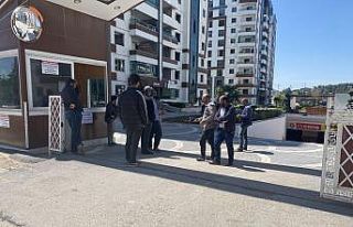 Hırsız sandıkları firma çalışanını dövdüler