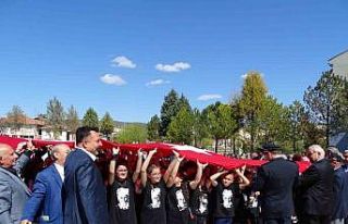 Hisarcık protokolü dev Türk bayrağı altında...