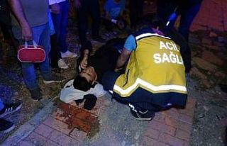Hurdaya dönen otomobilden sağ çıktı