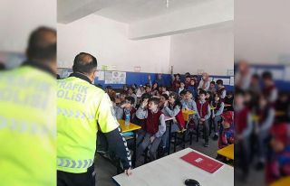 Hüyük’te öğrencilere trafik güvenliği eğitimi