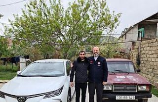 İhsan Açık, depremin simgelerinden olan Azerbaycanlı...