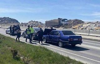 İki otomobil çarpıştı: 1 yaralı