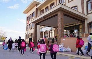 “İlkokullar Arası 1 Atık Çok Şeyi Değiştirir...