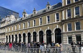 İngiltere’deki Türk seçmenlerden sandığa yoğun...