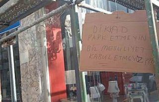 İnşaat demirlerine asılı düşündüren uyarı...