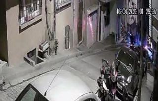 İstanbul’da bakkala silahlı saldırı kamerada:...