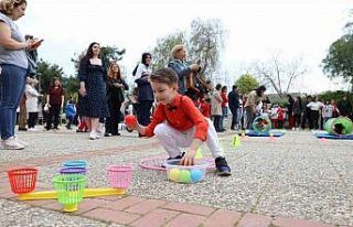 İzmir Ekonomi’de ‘şenlik’ coşkusu