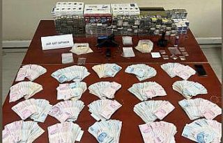 İzmir polisinden uyuşturucu tacirlerine suçüstü