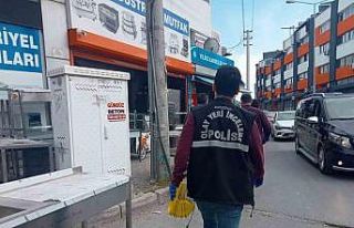 İzmir’de motosikletli saldırgan iş yerlerini...