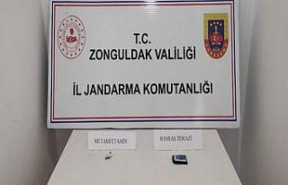 Jandarmanın durdurduğu şüphelilerden uyuşturucu...