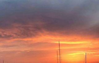 Kadıköy’de kartpostallık gün doğumu