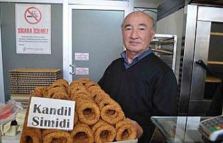 Kadir gecesine özel kandil simitleri tezgâhlarda