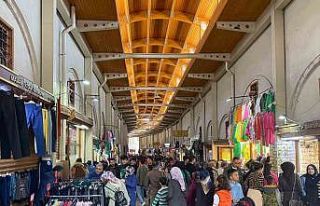 Kahramanmaraş’ta deprem sonrası ilk bayram hazırlıkları...