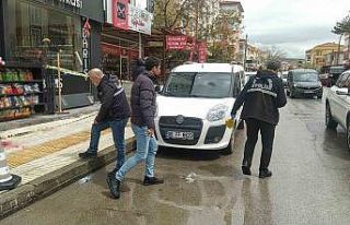 Kaldırımda yürürken silahlı saldırıya uğradı