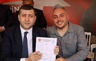 Kapalı Kale’nin Orkestra şefi MHP’ye katıldı,...
