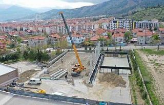 Kapalı Spor Salonuna prefabrik kolon montajı