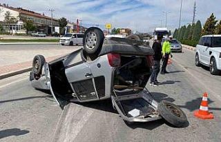 Karaman’da takla atan otomobilin sürücüsü yaralandı