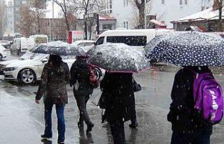 Kars beyaza büründü