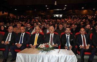 Kars’ta AK Parti gövde gösterisi yaptı