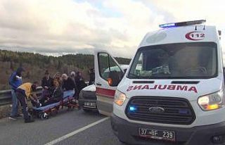 Kastamonu’da minibüs ile hafif ticari araç çarpıştı:...