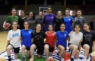 Kepez’in kızları Türkiye’nin ilk 16’sında