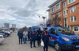 Kiraladıkları villayı uyuşturucu serasına çeviren...