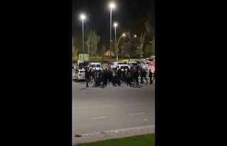 Kocaeli’de iki grubun kavgasında yumruklar havada...