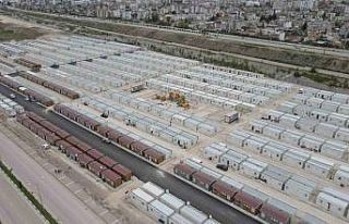 Konteyner kentte depremzedeler, bayrama buruk hazırlanıyor