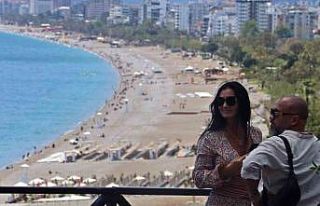 Konyaaltı Sahili’nde bayram öncesi yoğunluğu