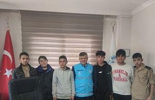 Köyceğiz’de 50 öğrenciye bayram hediyesi dağıtıldı