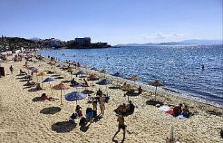 Kuşadası’nın dünyaca ünlü Kadınlar Denizi...