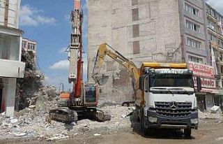 Malatya’da enkaz kaldırma çalışmalarında sona...