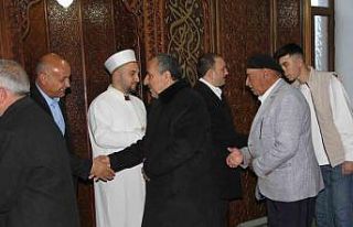 Malazgirt’te Bayram namazı  uruk eda edildi