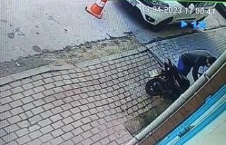 Marketin önünde duran motosikleti güpegündüz...
