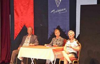 Marmaris’te “Kadınlık bizde kalsın sahnelendi”