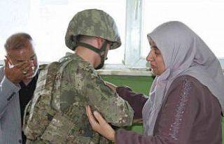 Mehmetçik’in Ramazan Bayramı’nda elleri tetikte,...