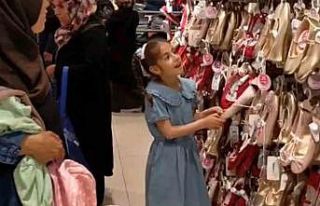 Melek’in bayramlıkları Mehmet Kanar amcasından