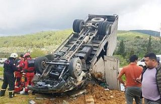 Milas’ta trafik kazası: 1’i ağır 2 yaralı