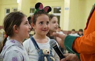 Minikler şenlikte eğlendi